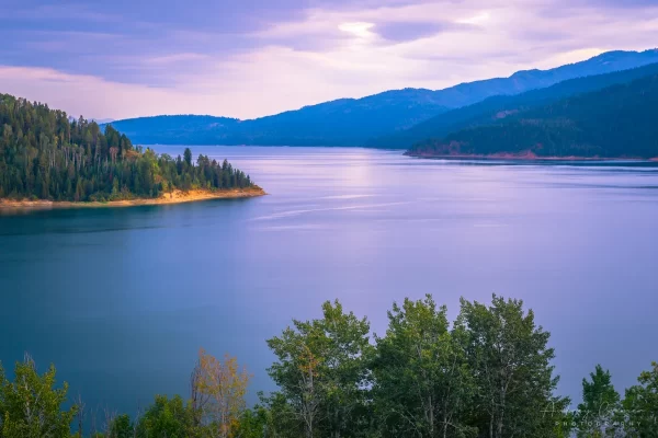 Cramer Imaging's quality landscape photograph of the Palisades reservoir lake at twilight in Idaho