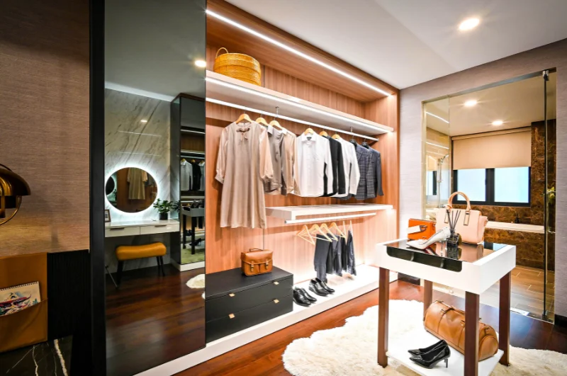 Photo of a well-ordered and organized closet space